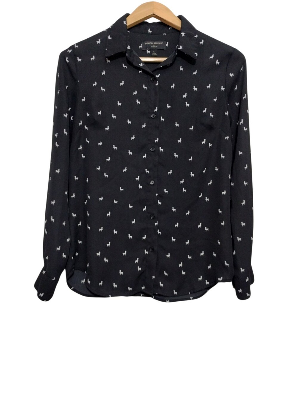 Banana Republic Classic Fit Button-Up Shirt Llama Print Womens S Long Sleeve
